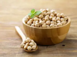 Feeding chick peas to your dog can be a choking hazard